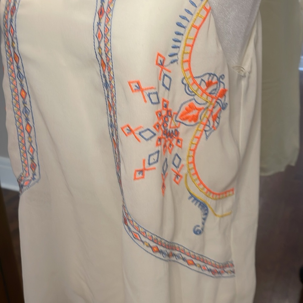 Embroided Cream Camisole - Picture 3 of 3